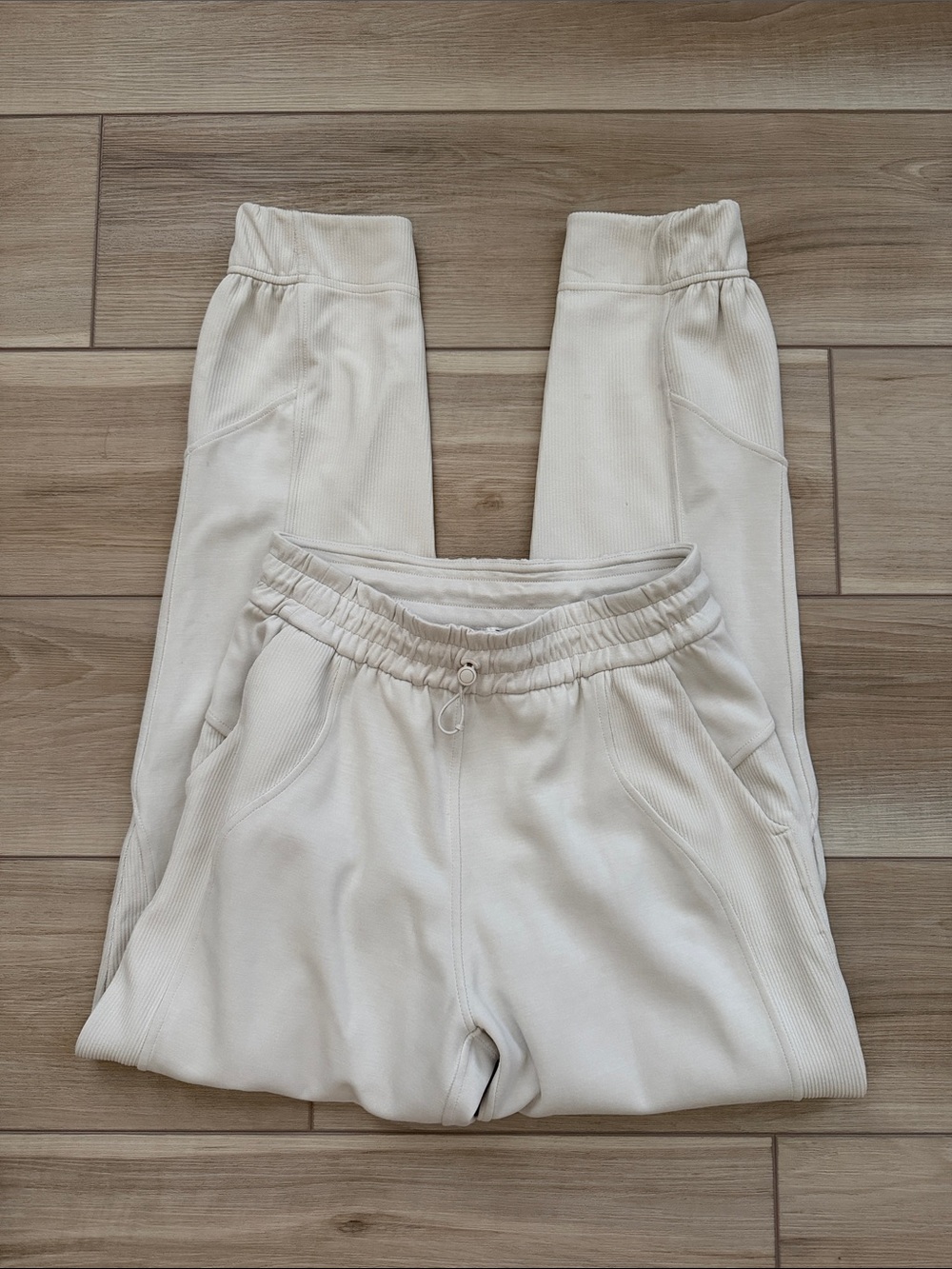 Lululemon softstreme joggers